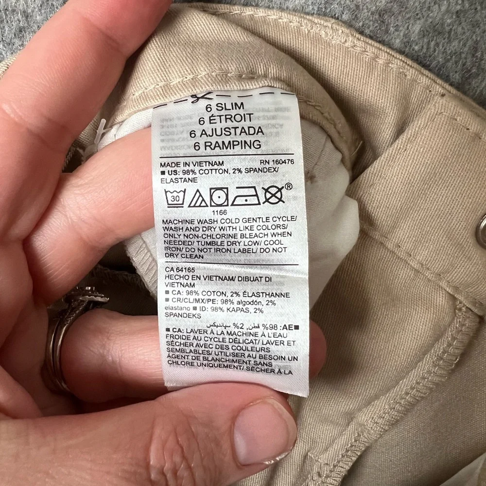 Old Navy Kids 6 Slim Nwt Tan Bootcut Khaki uniform‎ Pants